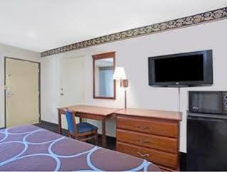Super 8 By Wyndham Suwanee Hotel Exterior foto
